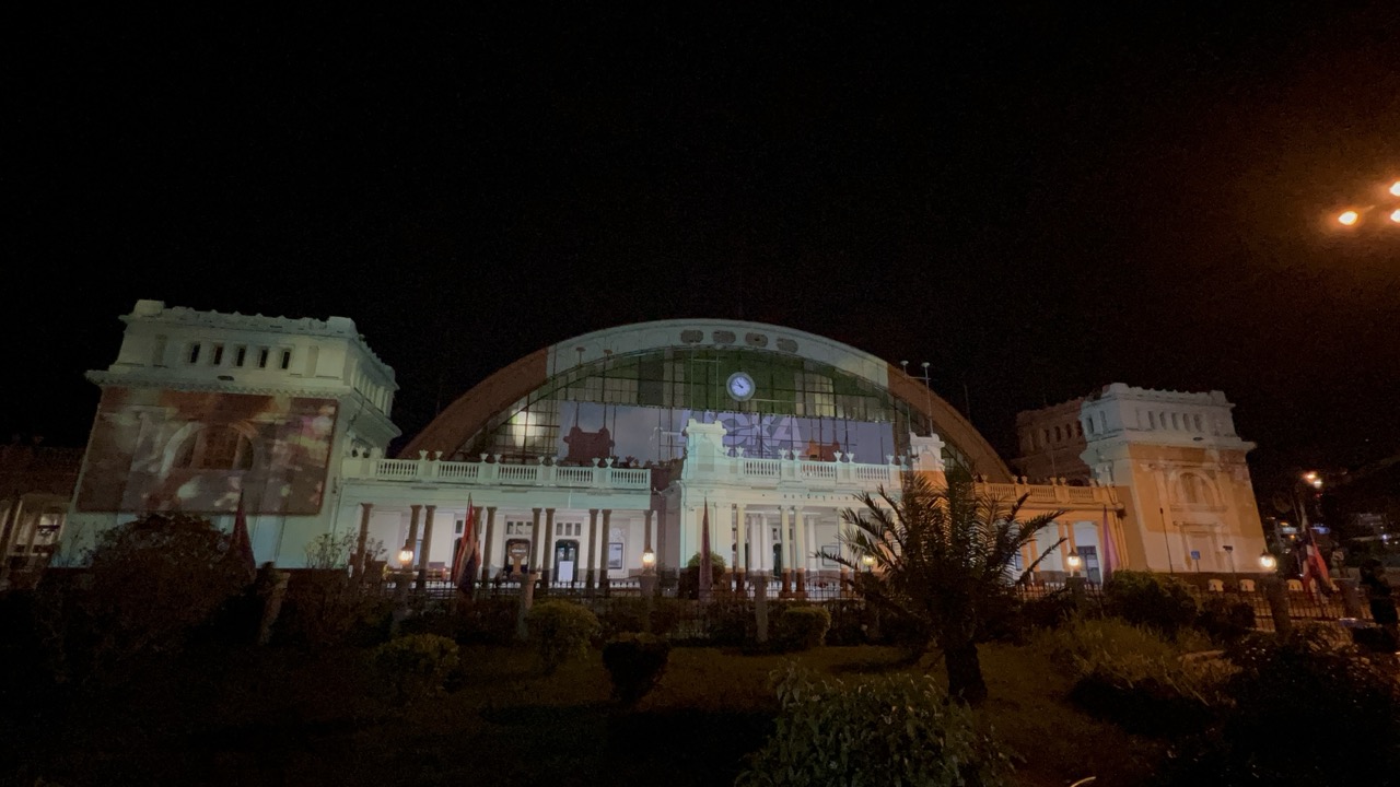 Budget-Optimized Projection Mapping บนแลนด์มาร์กขนาดใหญ่